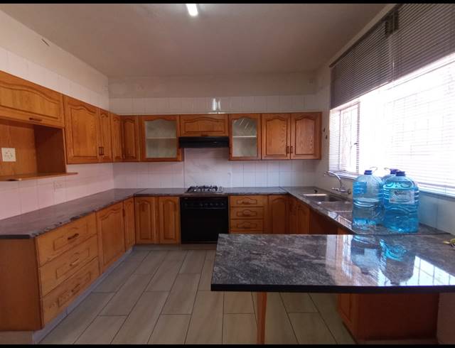 3 BEDROOM TOWNHOUSE FOR SALE IN THREE RIVERS PROPER